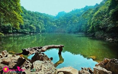 Hồ Ba Bể - Tuyệt tác của núi rừng