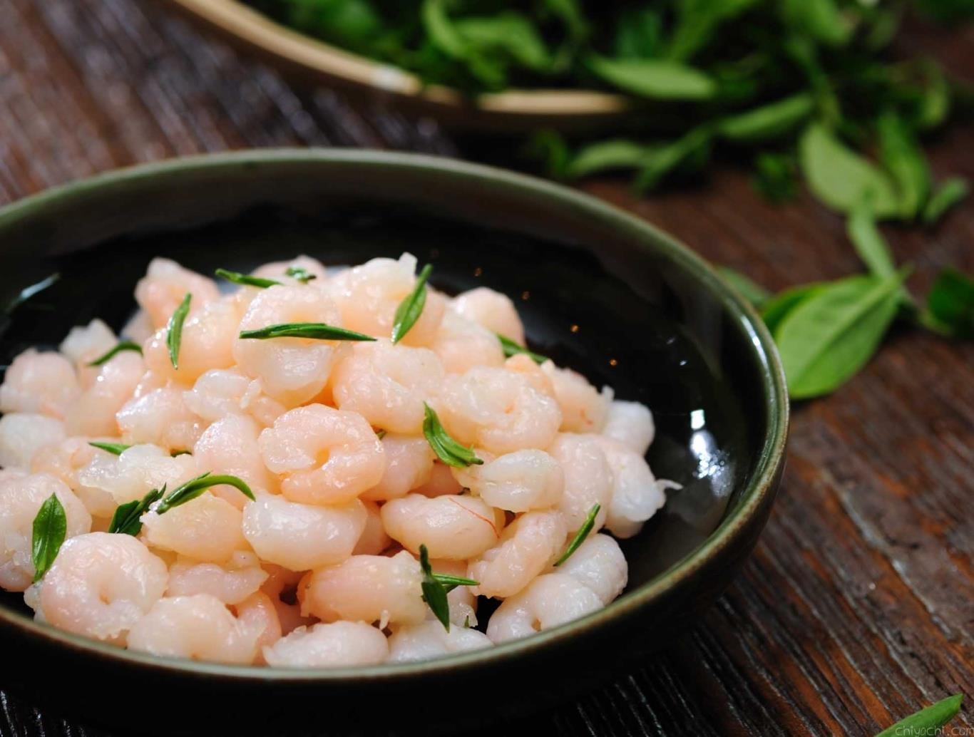 Sắc xanh trắng hài hòa