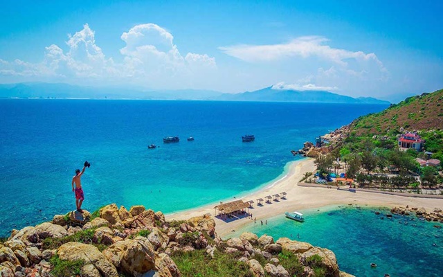 Check in bãi Tranh Nha Trang với nhiều hoạt động thú vị
