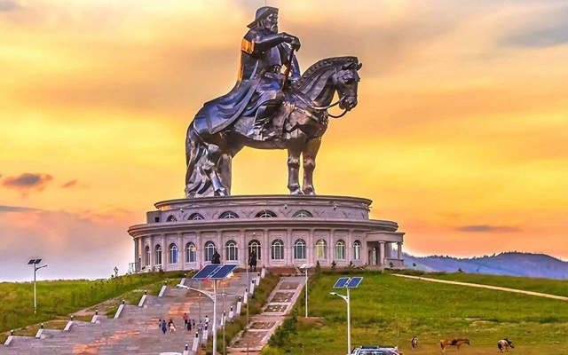 Bảo tàng phức hợp tượng cưỡi ngựa Chinggis Khan