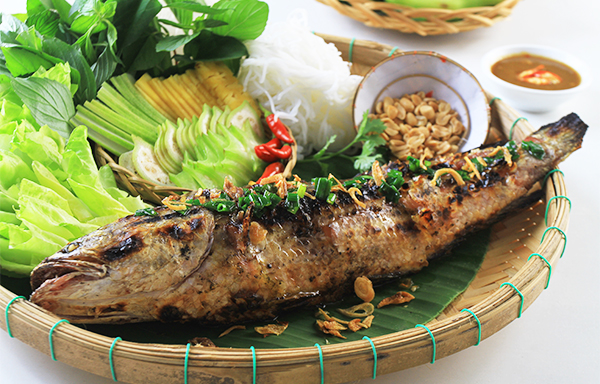 Cá lóc nướng trui đặc sản Miền Tây