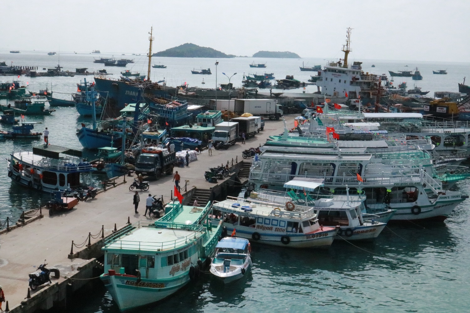 Cảng An Thới nhộn nhịp tàu thuyền