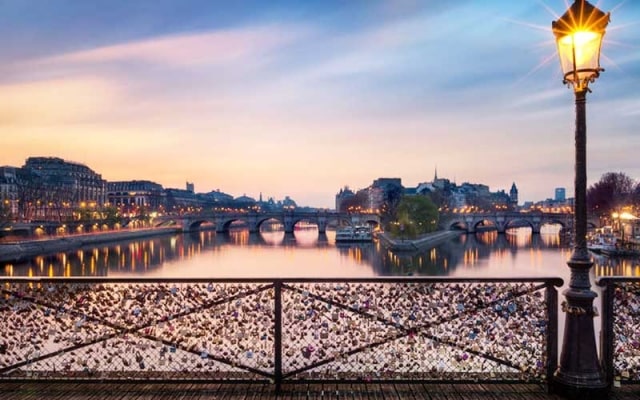 Cầu Pont des Arts Bridge