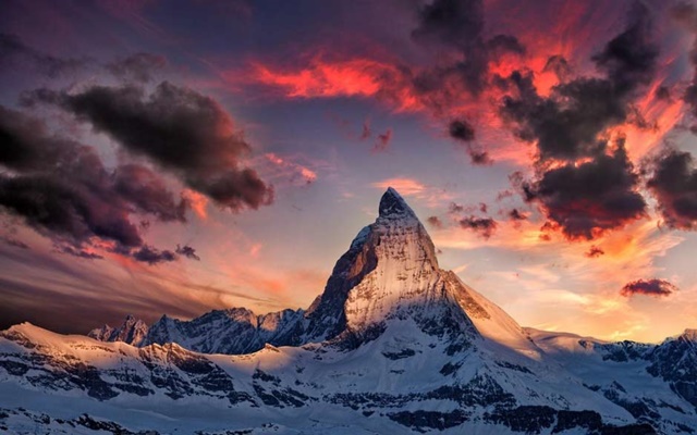 Check in núi Matterhorn Thụy Sĩ