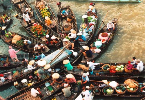 chợ nổi Long Xuyên
