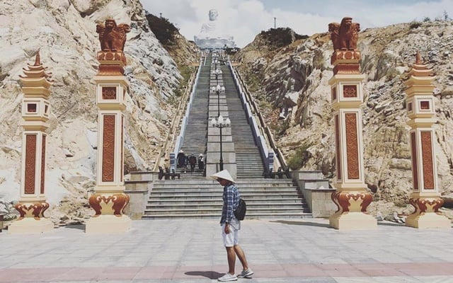 Check in tại chùa Ông Núi