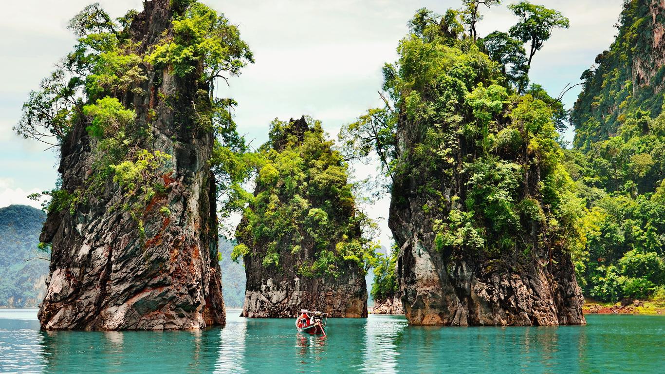Công viên Quốc gia Khao Sok với hồ Cheow Lan và núi đá vôi