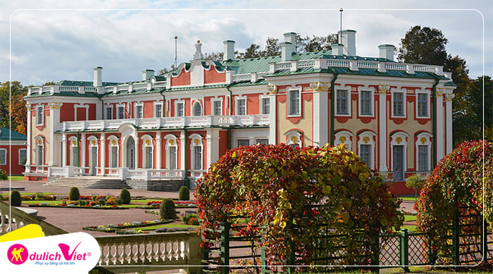 cung-dien-kadriorg-du-lich-viet
