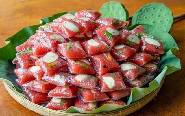 Đặc sản nem Lai Vung