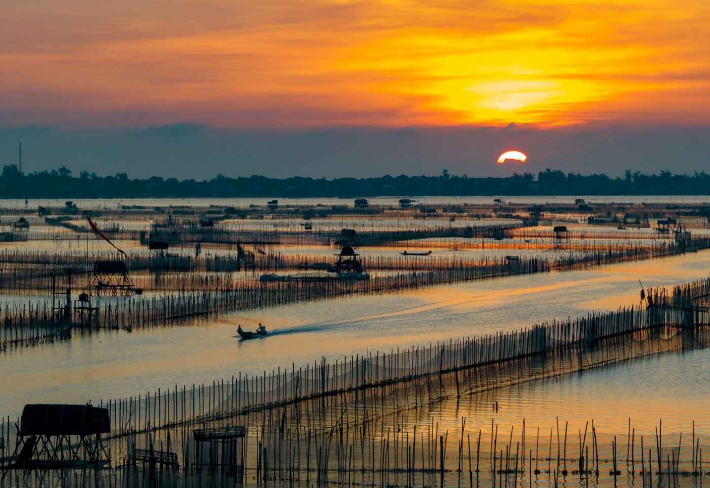 Bình minh trên Đầm Chuồn
