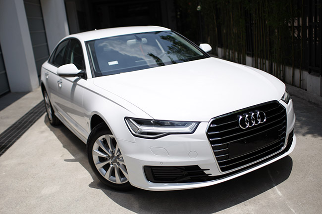 Du Lịch Việt địa chỉ cho thuê xe Audi đời mới 