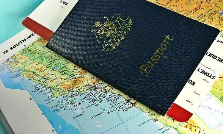 Hộ chiếu là giấy tờ không thể thiếu khi xin visa Úc