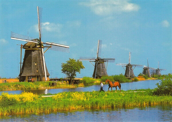 Làng Kinderdijk với những cối xay gió cổ kính ở Hà Lan