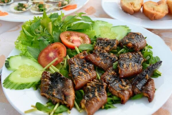 Du lịch Singapore thưởng thức Da lươn chiên giòn