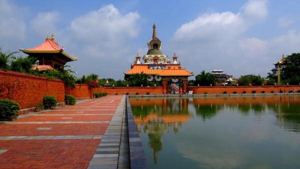 Lumbini mang trong mình sự yên bình, độc đáo của nền văn hóa Phật giáo