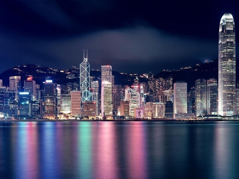 Toàn cảnh Vịnh Victoria Harbour về đêm với ánh đèn rực rỡ