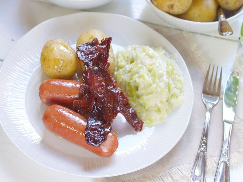 Xúc xích Pølse, món ăn đường phố nổi tiếng Đan Mạch