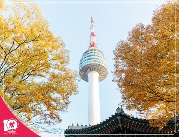 Tháp N Seoul nổi tiếng với ổ khóa tình yêu