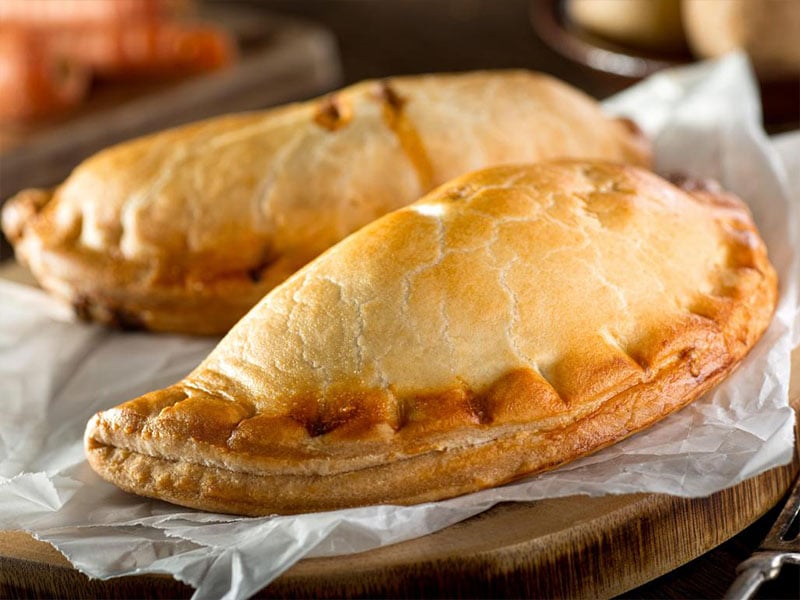 Cornish Pasty - Món bánh kẹp tiện lợi, đậm đà hương vị.