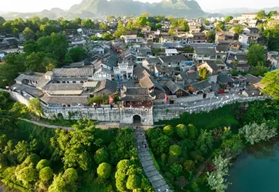 TOUR TRUNG QUỐC MÙA THU 4N3Đ | QUÝ DƯƠNG - THANH NHAM CỔ TRẤN - TRẤN VIỄN CỔ THÀNH - TÂY GIANG - THIÊN HỘ MIÊU TRẠI