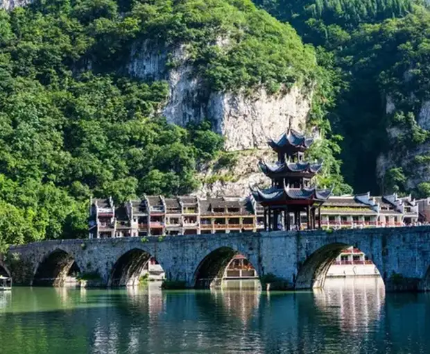 TOUR TRUNG QUỐC MÙA THU 5N4Đ | QUÝ DƯƠNG - THANH NHAM CỔ TRẤN - TIỂU THẤT KHỔNG - TRẤN VIỄN CỔ THÀNH - THIÊN HỘ MIÊU TRẠI