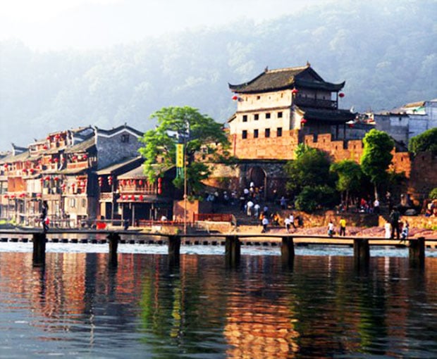 Du lịch Trung Quốc Trương Gia Giới - Phượng Hoàng Cổ Trấn Thuê Nguyên Chuyến Bay giá tốt 2025