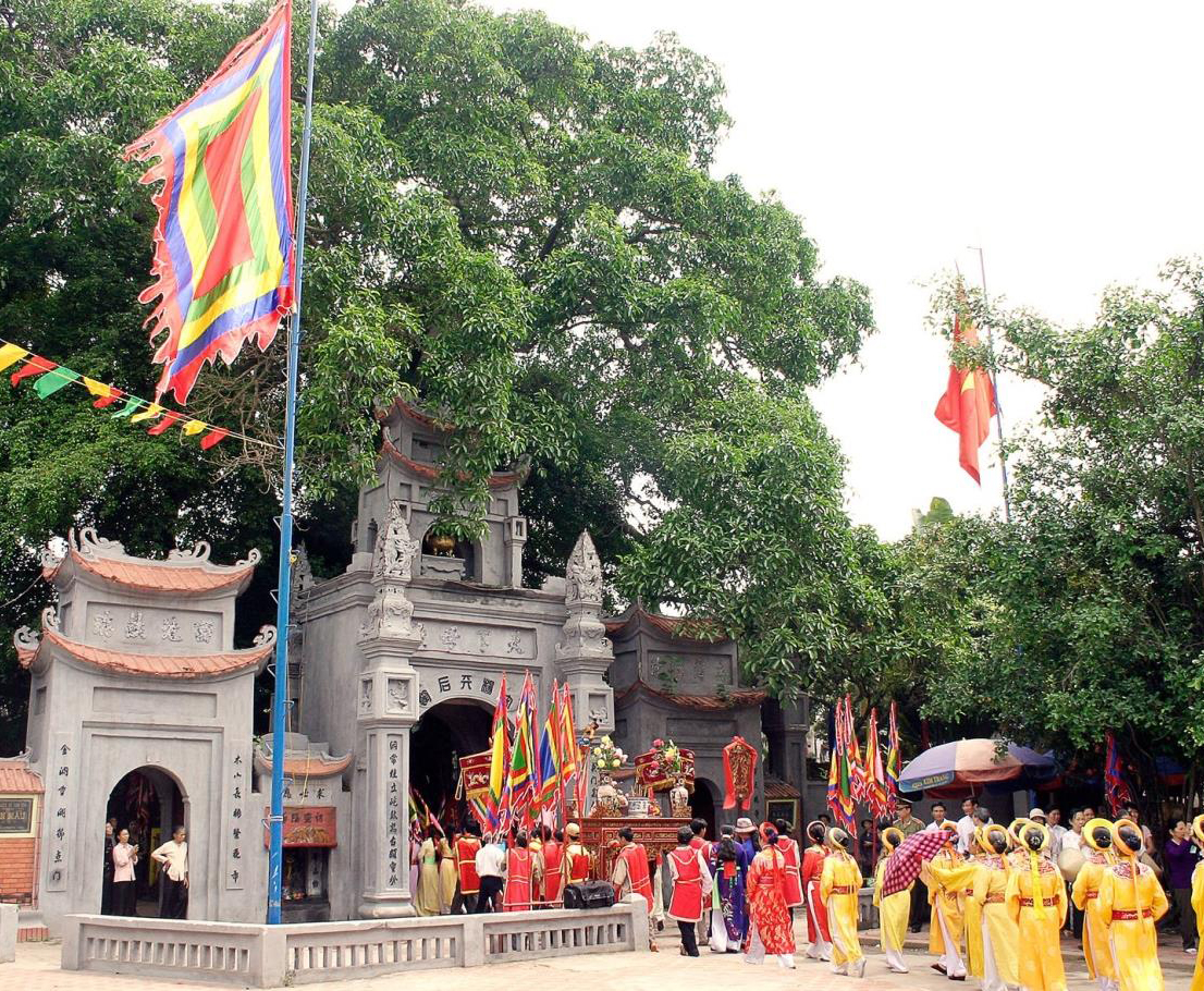 Du lịch Hà Nội - Du xuân Đền Trần - Phủ Dầy 1 ngày giá tốt