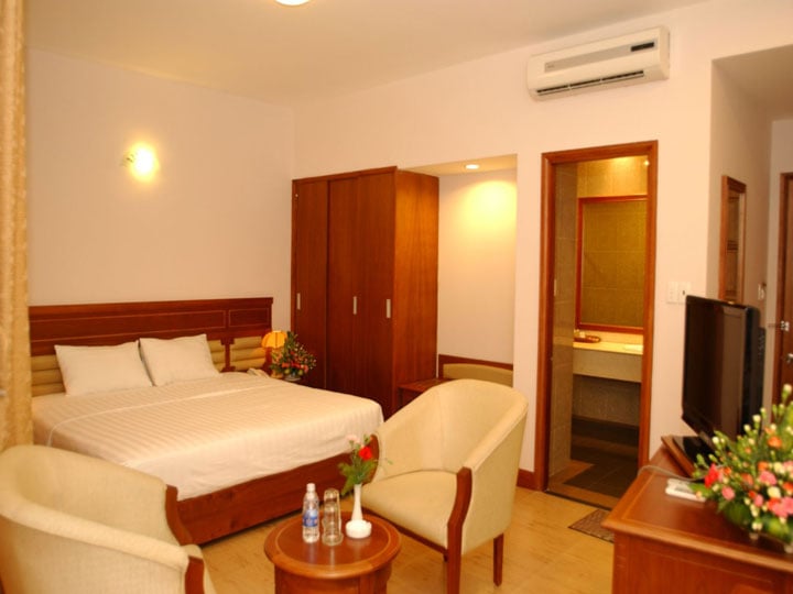 Tour Free and Easy Quy Nhơn - Khách sạn Hoàng Yến 3* từ Hà Nội