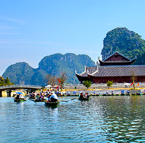 Du lịch Miền Bắc - Sài Gòn - Tràng An - Yên Tử - Hạ Long (T3/2015)