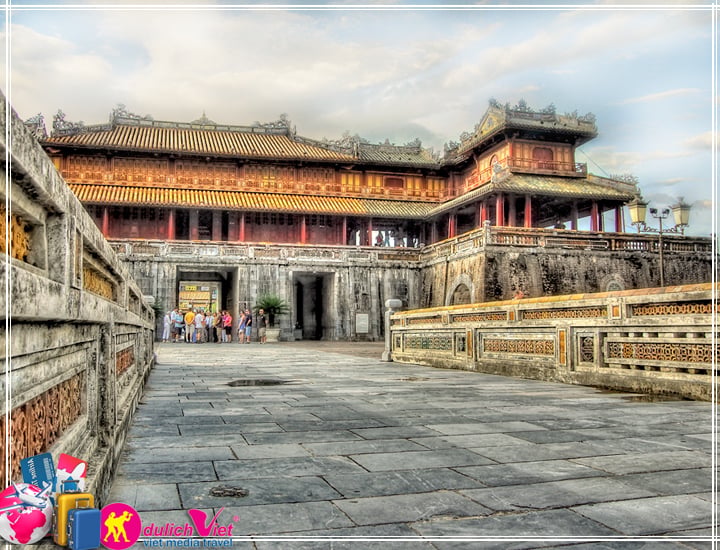 Du lịch Miền Trung 4 ngày khám phá Lễ hội Hoa Hướng Dương từ Sài Gòn