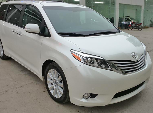 thue-xe-du-lich-7-cho-toyota-seinna-di-quat-lam-nam-dinh_du-lich-viet