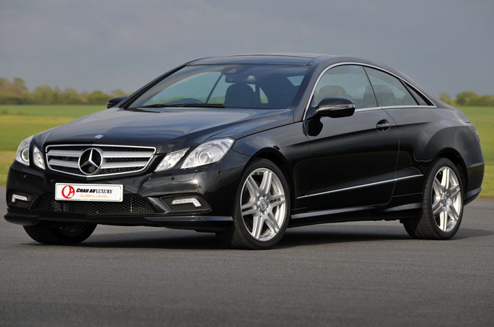 Vẻ đẹp nội thất đầy cuốn hút của dòng xe Mercedes E250