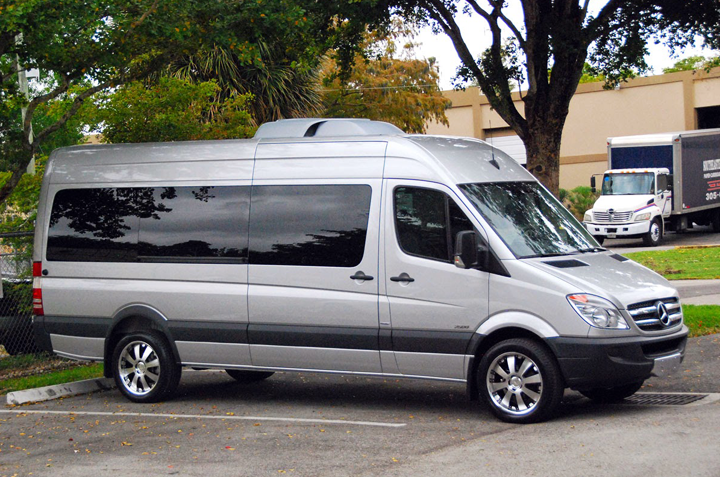 thue-xe-mercedes-sprinter-16-cho-di-can-tho-gia-re_du-lich-viet