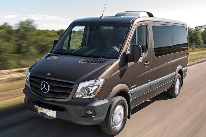 thue-xe-mercedes-sprinter-16-cho-gia-re_du-lich-viet