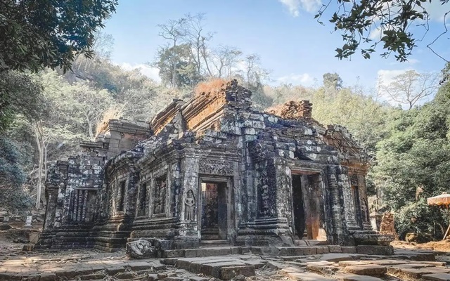 Khám phá kiến trúc độc đáo tại đền Wat Phou - Lào