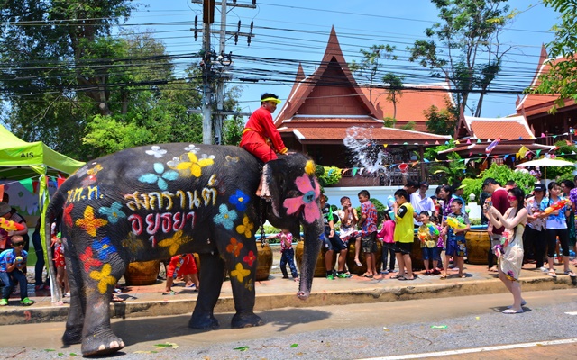 Lễ hội Songkran Thái Lan