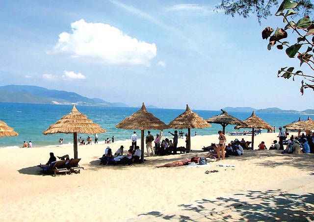 Bãi biển Nhật Lệ thuộc Top 10 bãi biển đẹp nhất Việt Nam