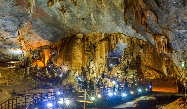 Động Thiên Đường tráng lệ