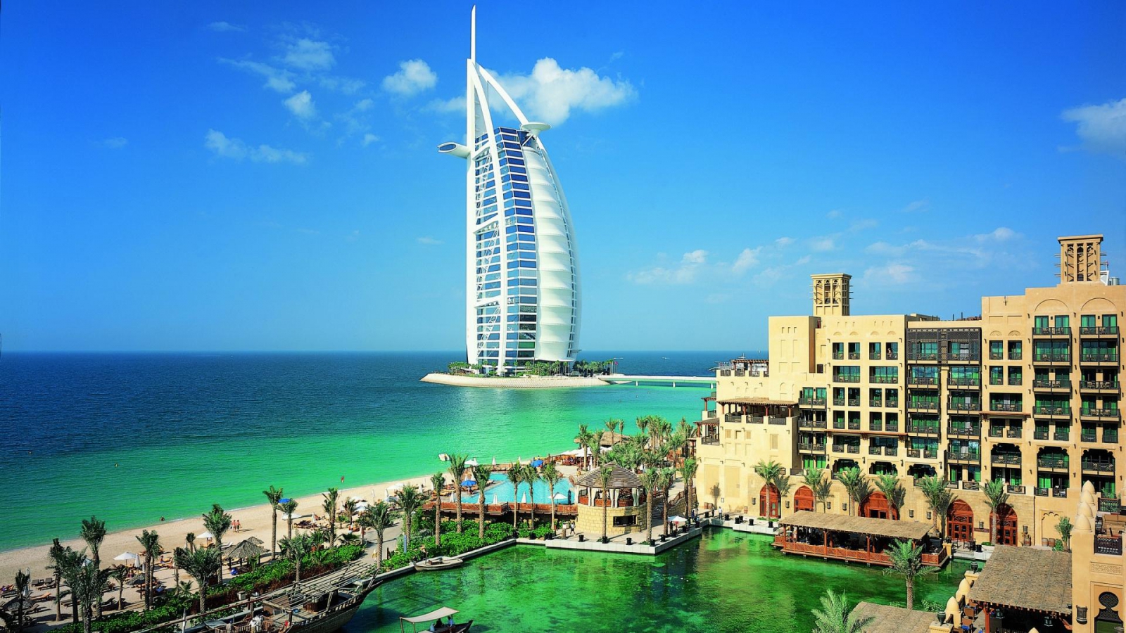 Một buổi tối lãng mạn trên sa mạc Dubai vào mùa đông.