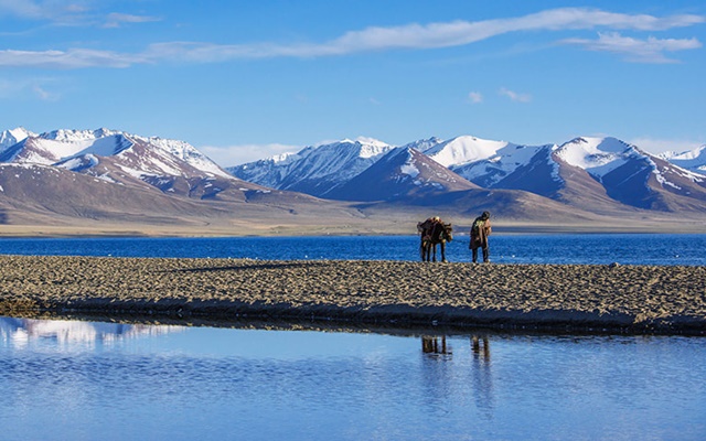 /images/bandidau/namtso-la-mot-trong-4-ho-thieng-cua-nguoi-tay-tang.jpg