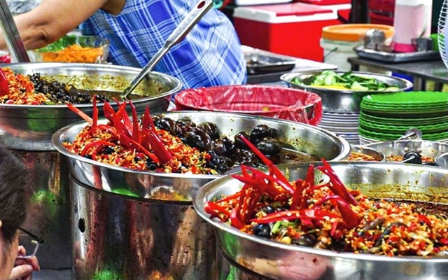 Quán ốc hút Cây Bàng