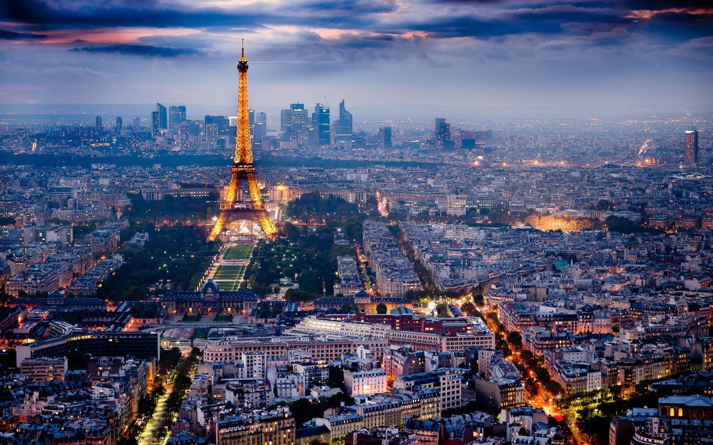 Thủ đô Paris – Tháp Eiffel