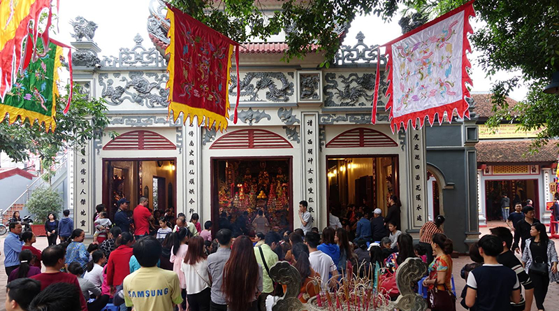 Phủ Tây Hồ nên thơ, tĩnh lặng