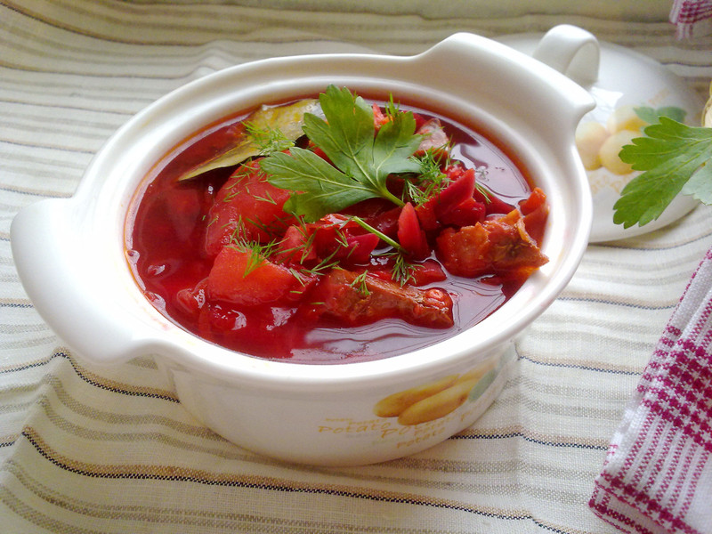 Súp củ cải đỏ Borscht truyền thống của Nga