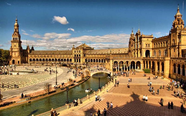 Thành phố Seville sôi động