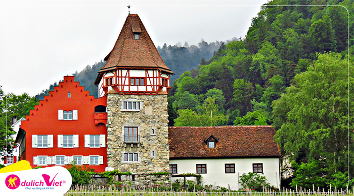 vaduz-castle-liechtenstein-du-lich-viet