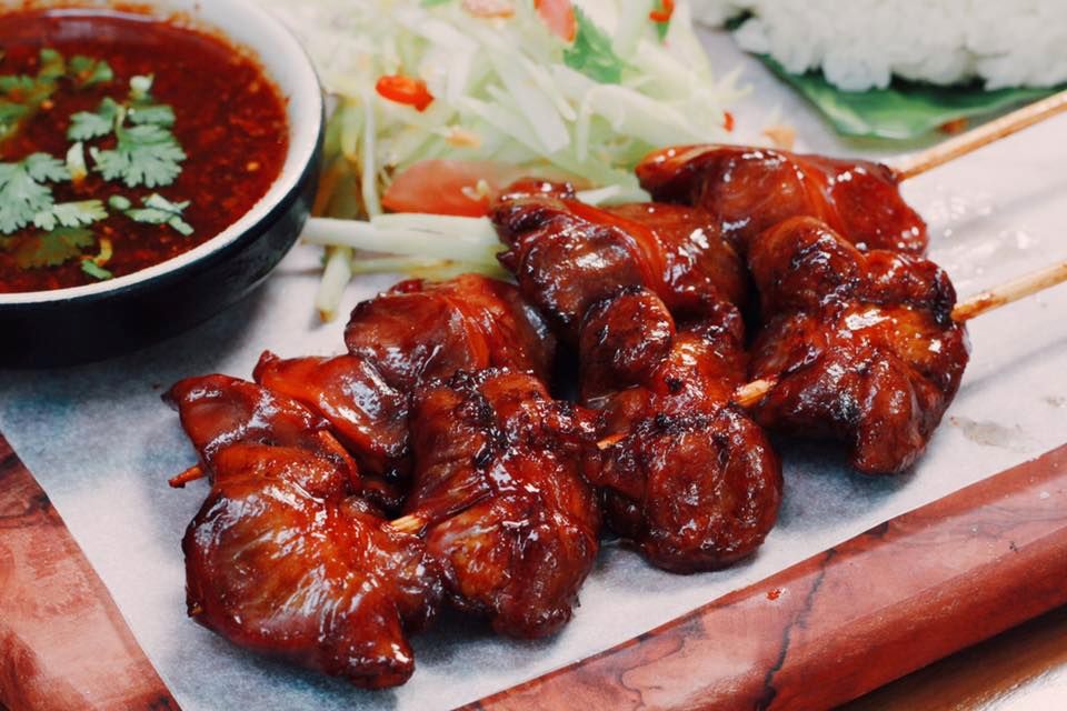 Thịt xiên nướng Moo Ping thơm ngon