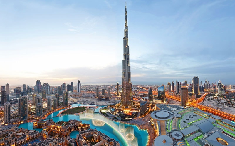 Toàn cảnh Dubai với những công trình kiến trúc hiện đại và bãi biển tuyệt đẹp.