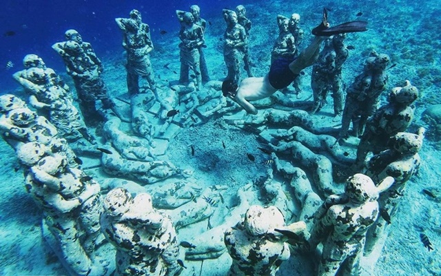 Trải nghiệm lặn ngắm cổ vật ở đảo Gili Meno