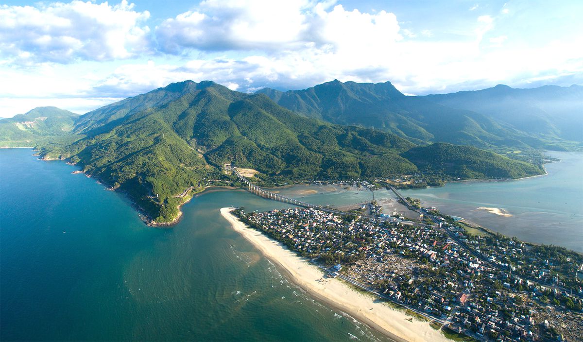 Biển Lăng Cô 